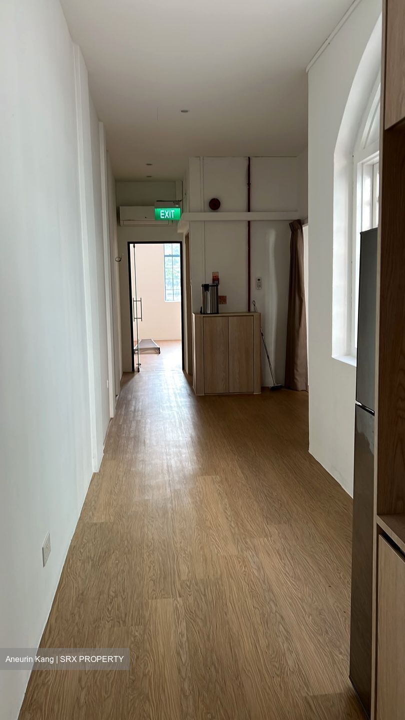 New Bridge Road (D2), Office #621229381
